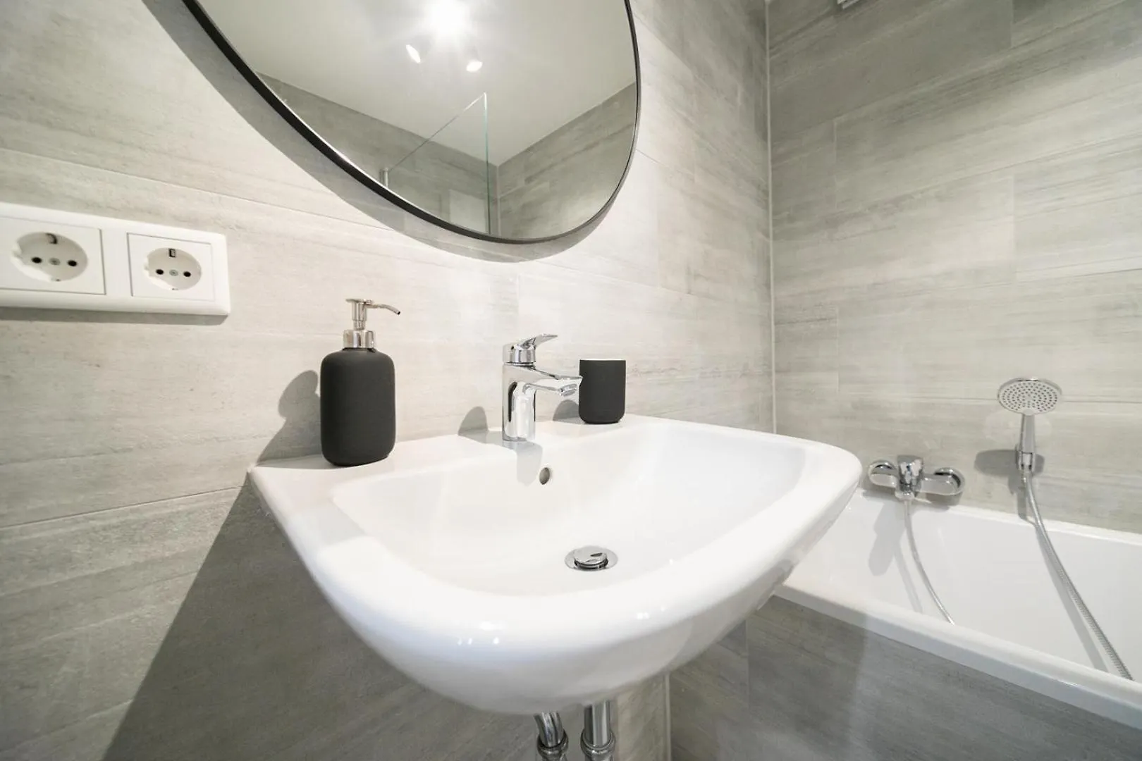 Apartment - 3 Bedroom - 6 Person Ντίσελντορφ